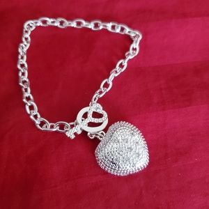 SILVER 925 BRASALERE, ELEGANT WITH HEART PENDANT AND WEAR.